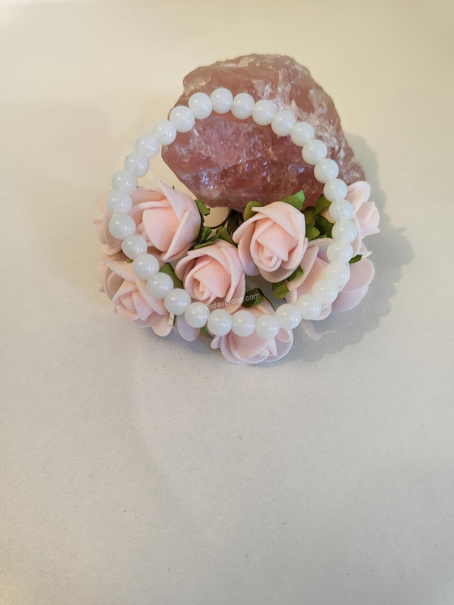 Bracelet d'Opalite (Perles de 6mn)