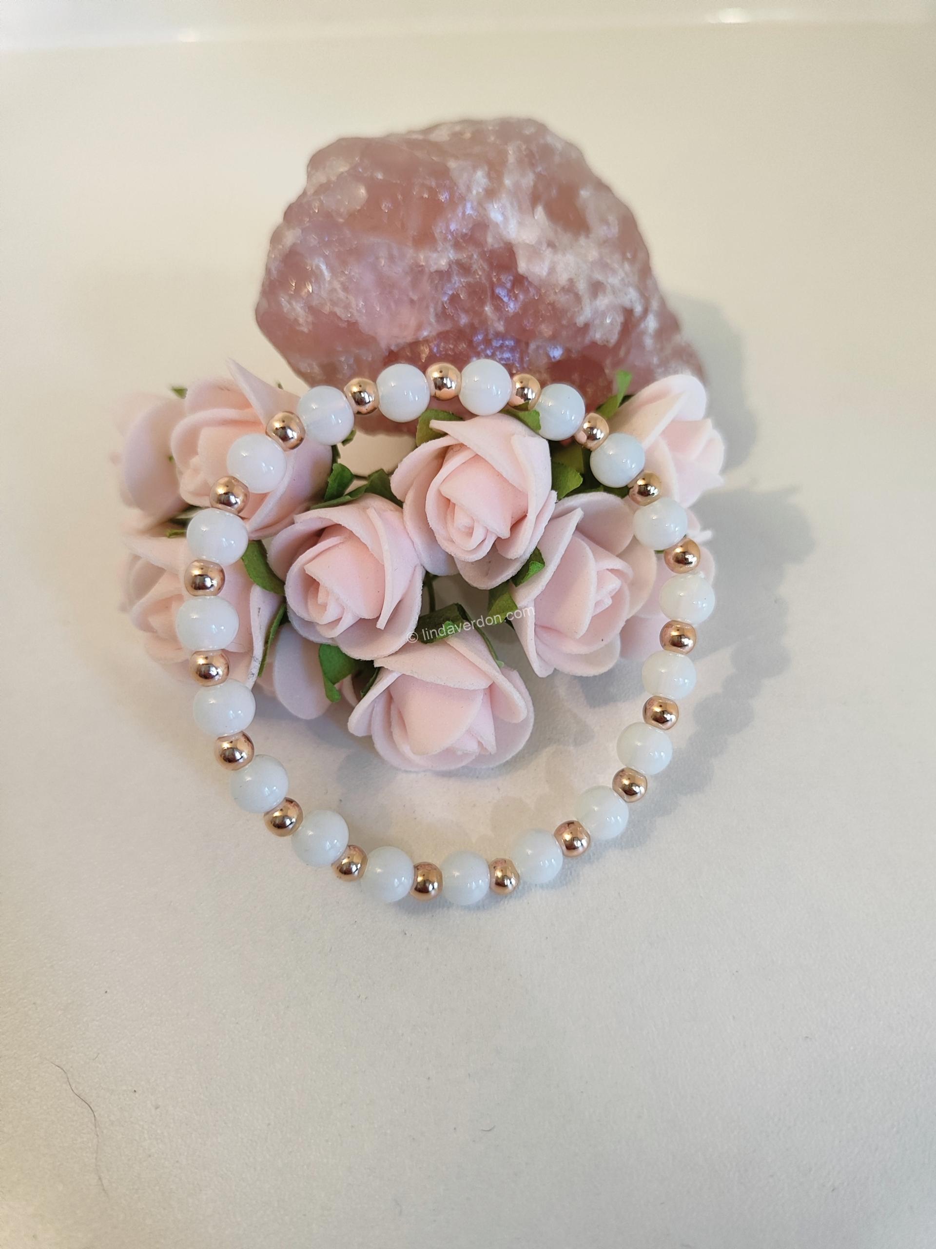 Bracelet d'Opalite et Hématite Argenté (Perles de 6mn)