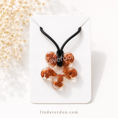 Pendentif Fleur Lumineuse – Goldstone naturelle & création artisanale