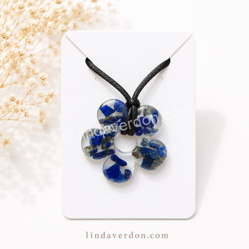 Pendentif Fleur Céleste – Lapis-Lazuli & création artisanale