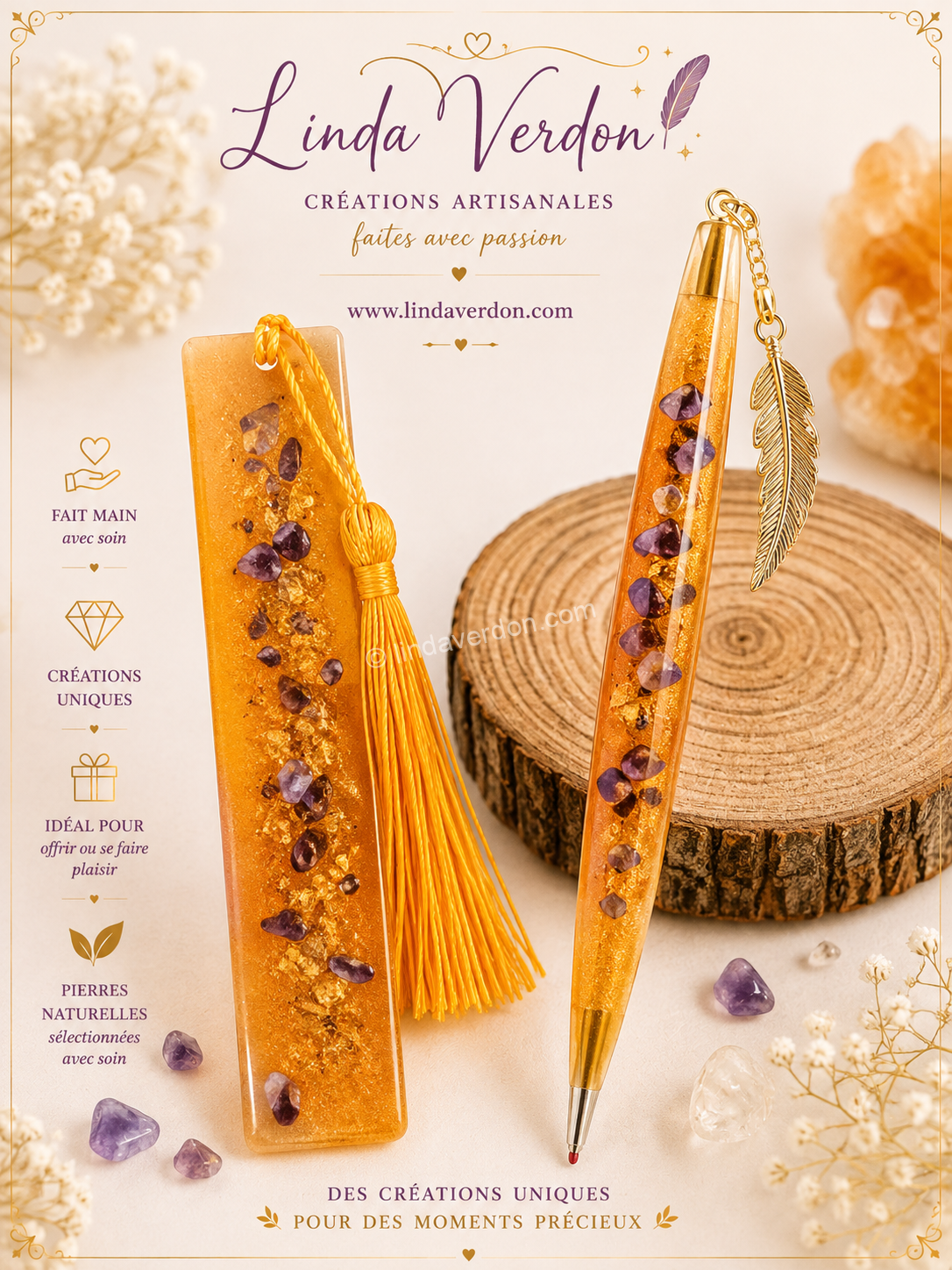 Coffret artisanal avec marque-page doré en améthyste et stylo orangé en rhodonite, orné d'une plume argentée. Création unique réalisée à la main.